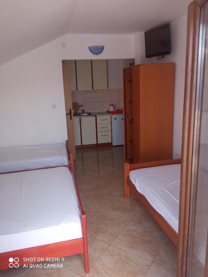 Apartments Petrovic Tivat Exterior photo