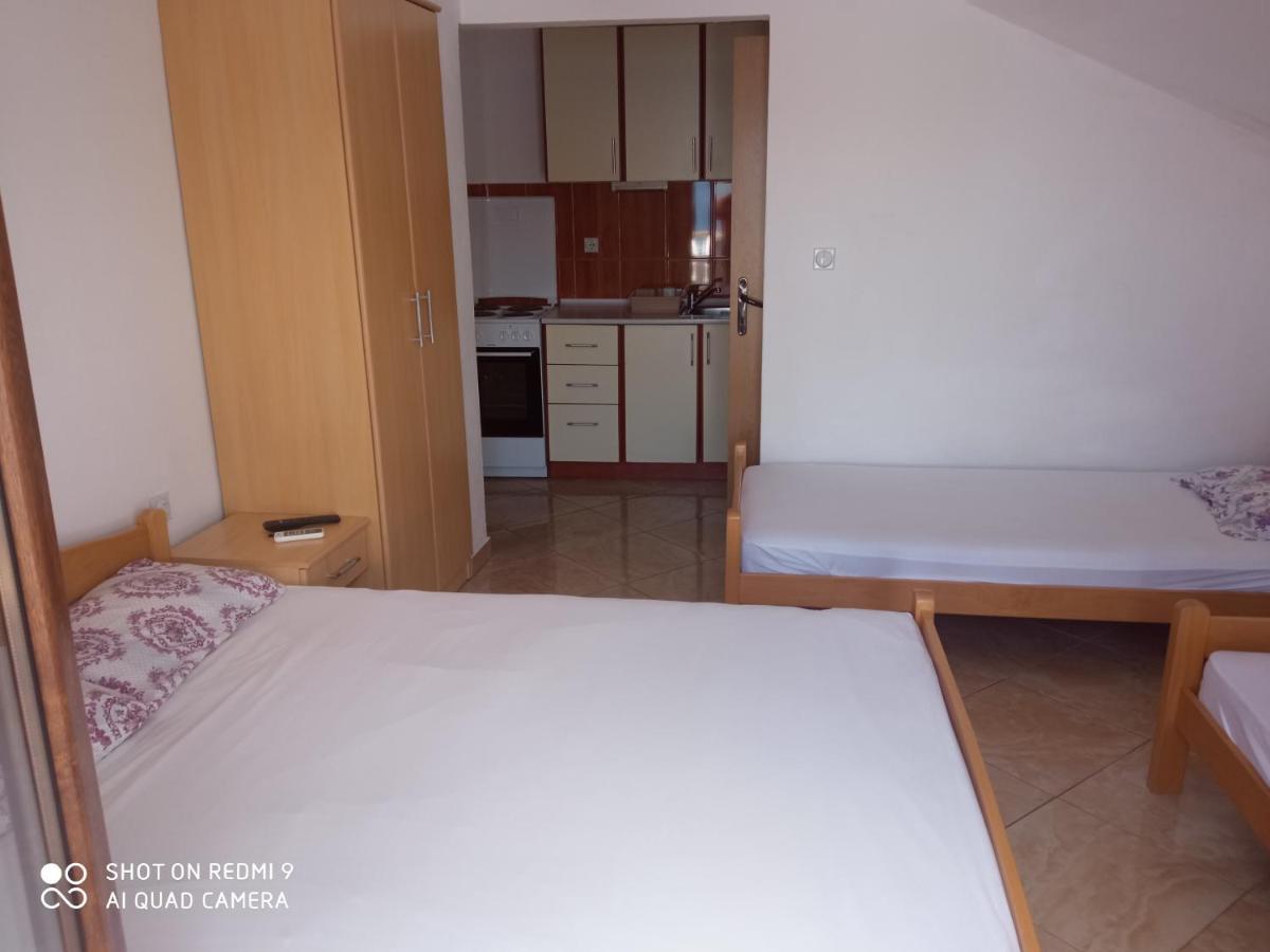 Apartments Petrovic Tivat Exterior photo